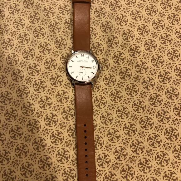 Marc Jacobs Brown Leather Strap Watch - Picture 3 of 5